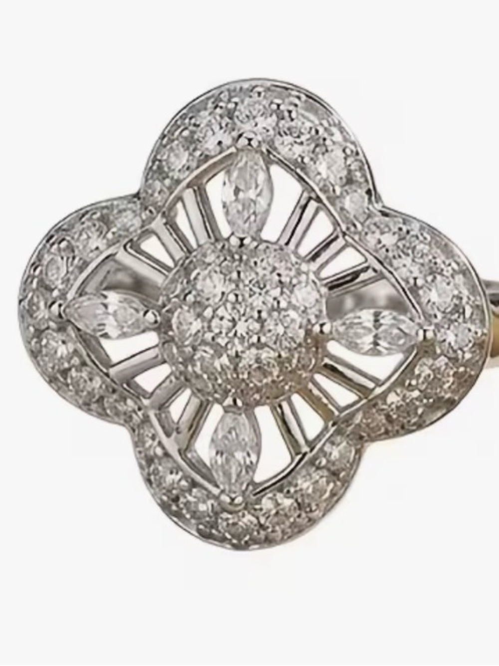 Gorgeous & Sparkly Alhambra shaped ring size 6 NWT made with Swarovski Crystals